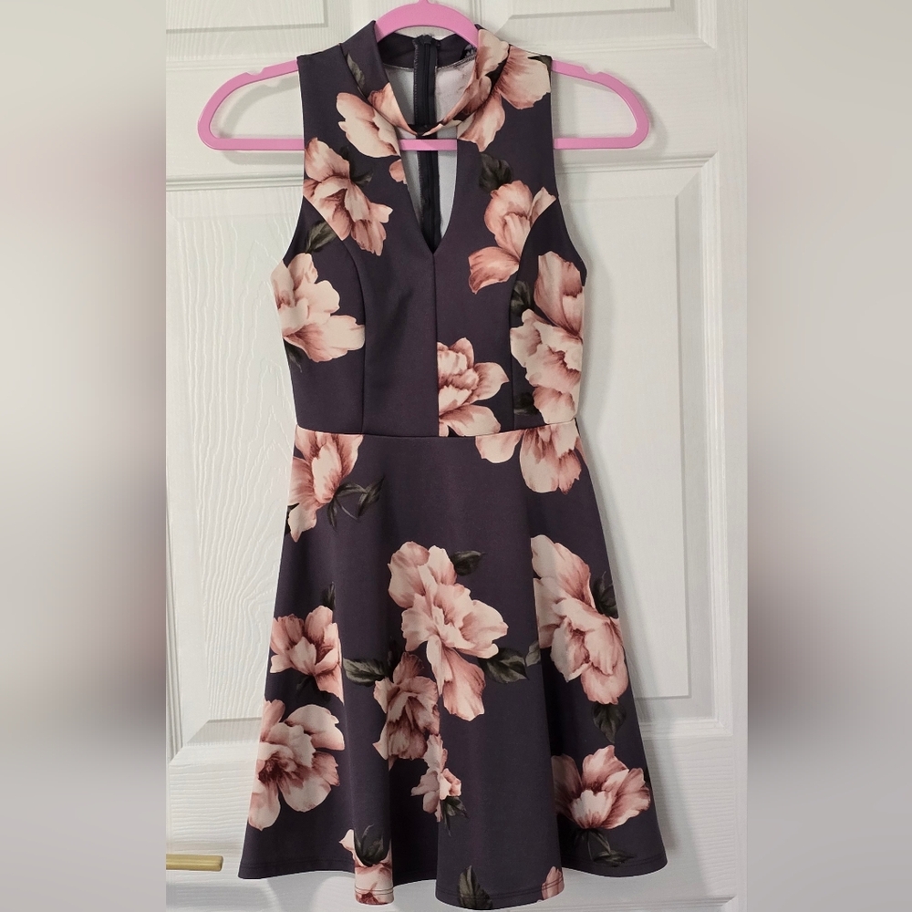Gray Floral Dress Size Small